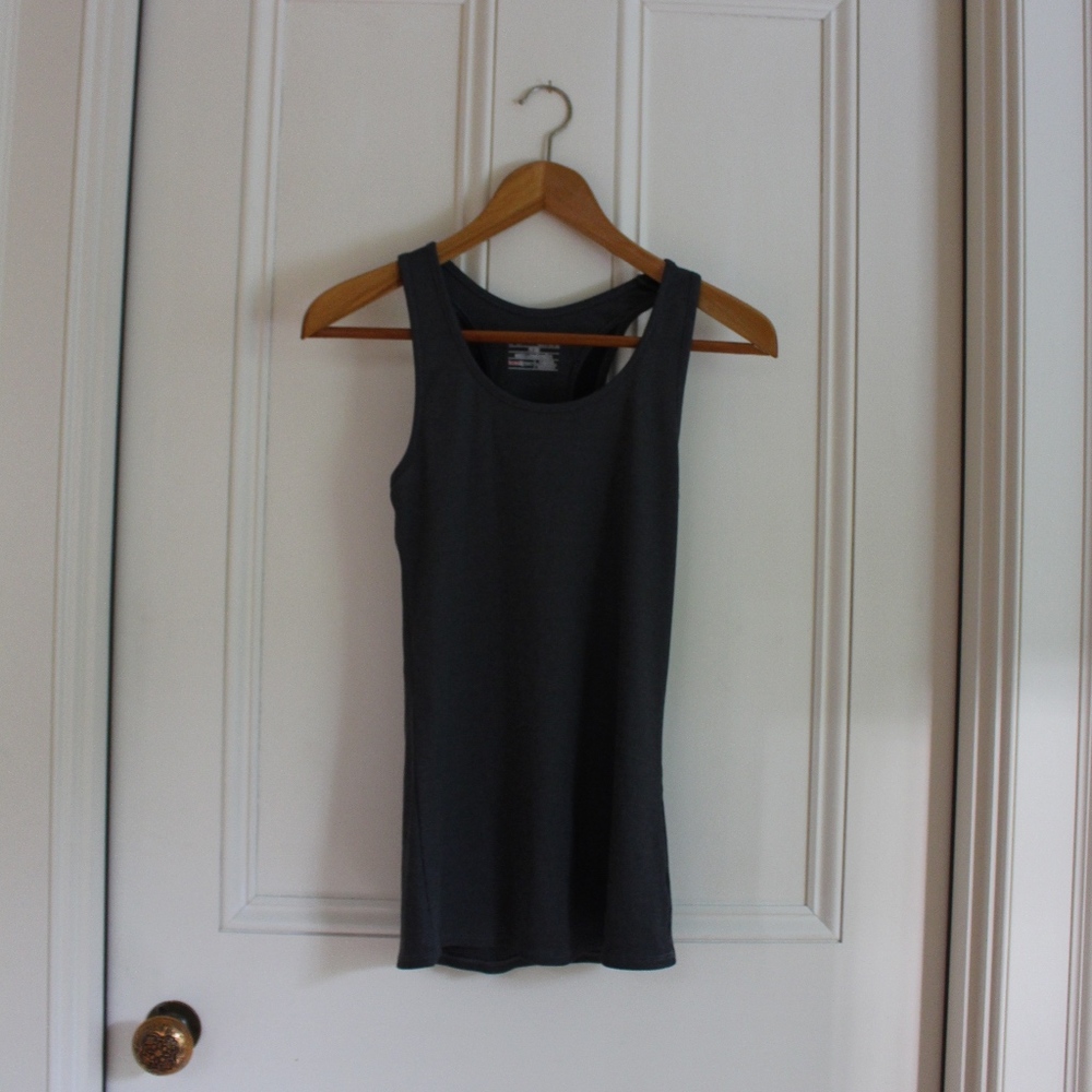 Workout Under Armour tank top